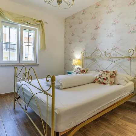 Amazing Apartment In Pula With Wifi *