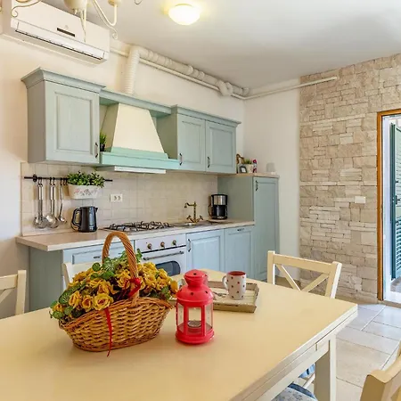 2 Bedroom Cozy In アパート *