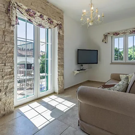 2 Bedroom Cozy In *
