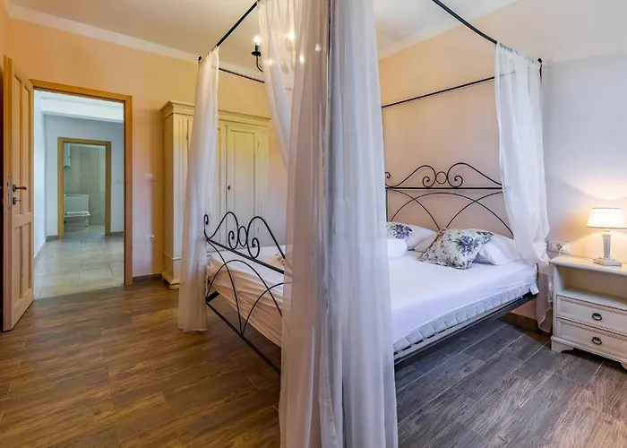 Apartman Amazing Apartment In Pula With Wifi *